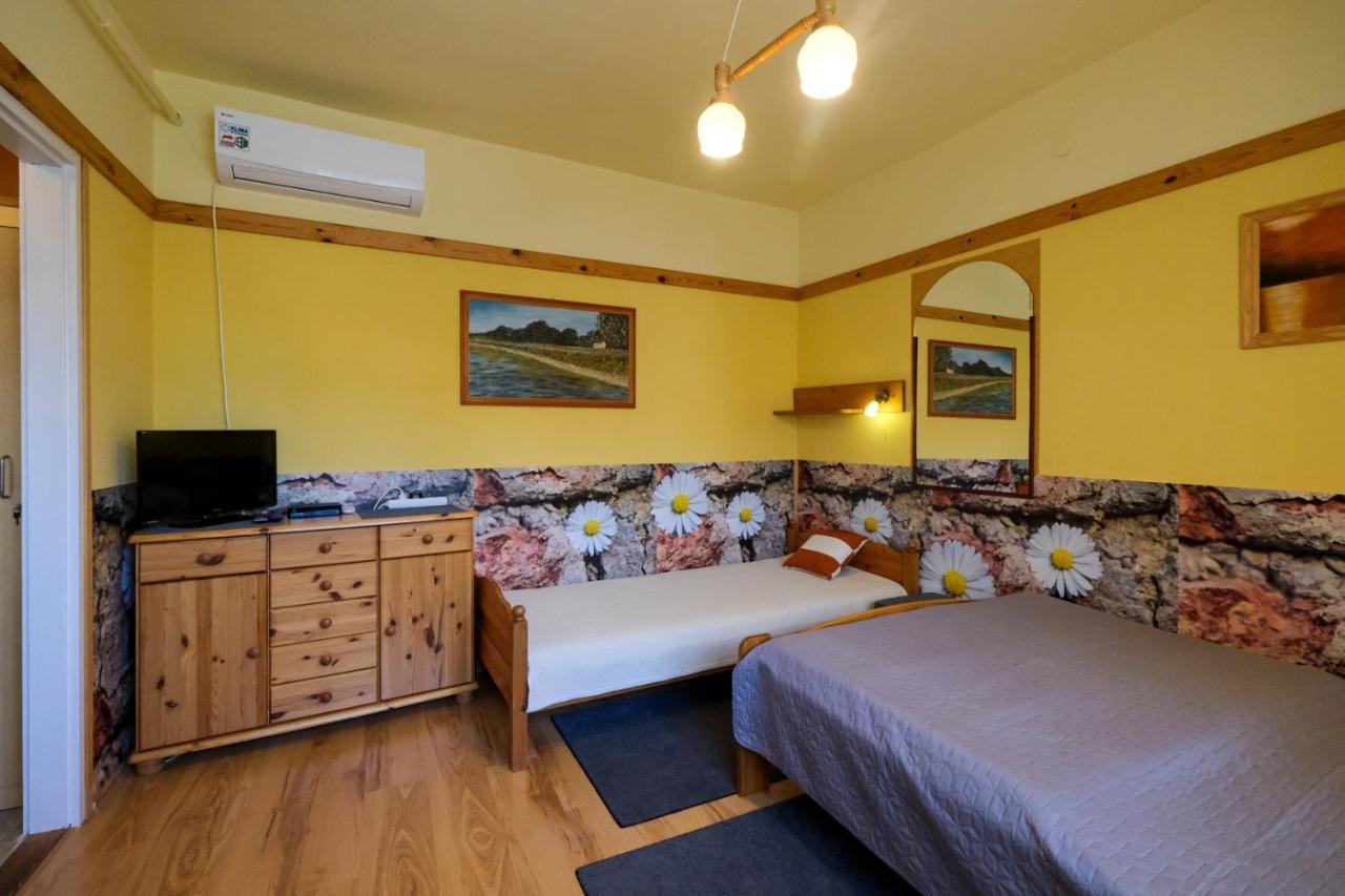 4 Evszak Apartman Гюла Екстериор снимка